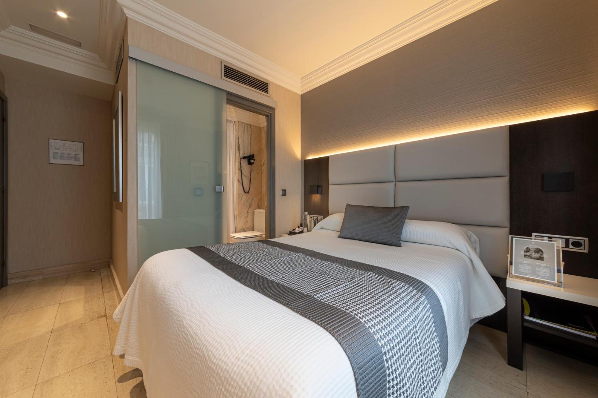 Habitus Hotel Europa Памплона Экстерьер фото