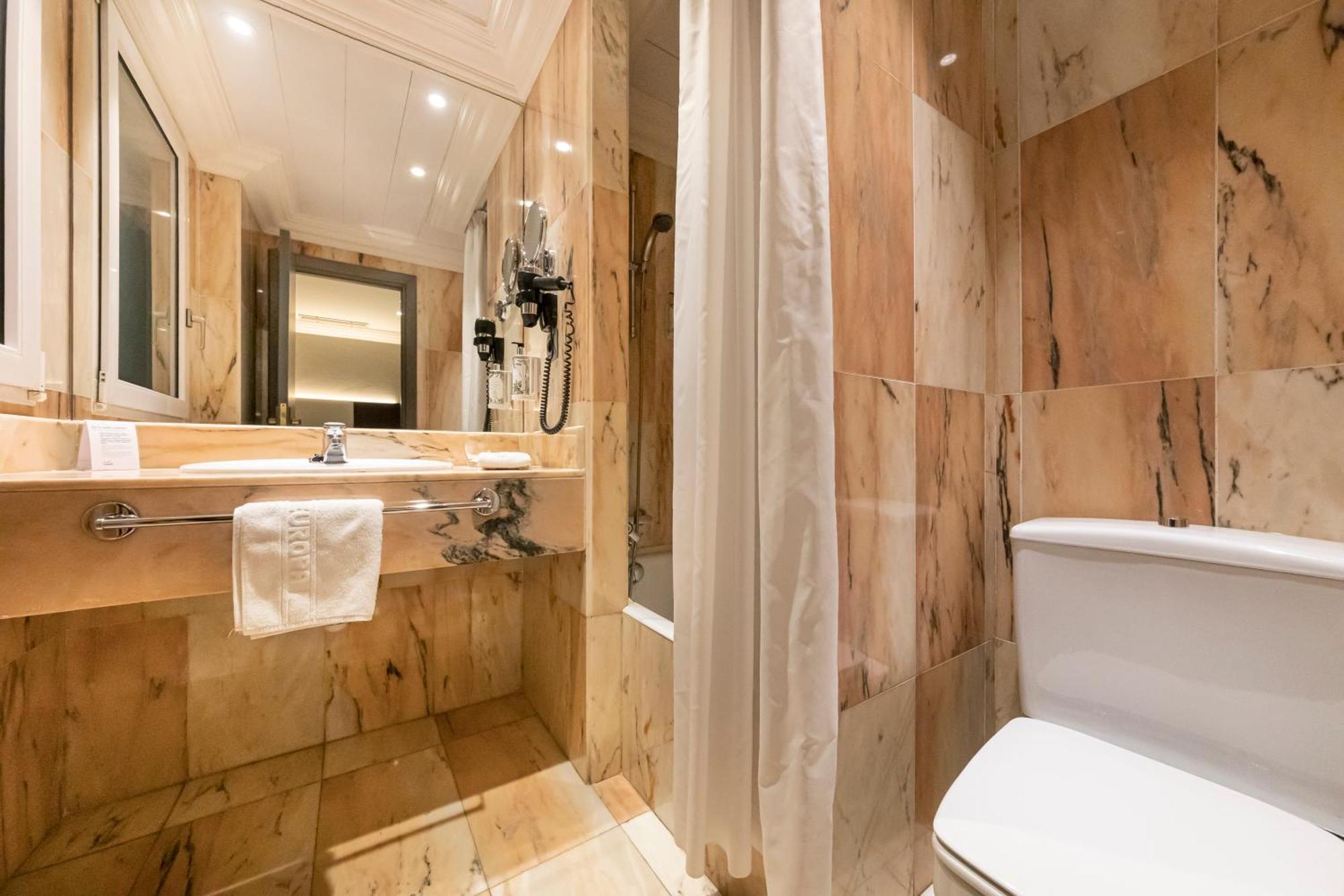 Habitus Hotel Europa Памплона Экстерьер фото