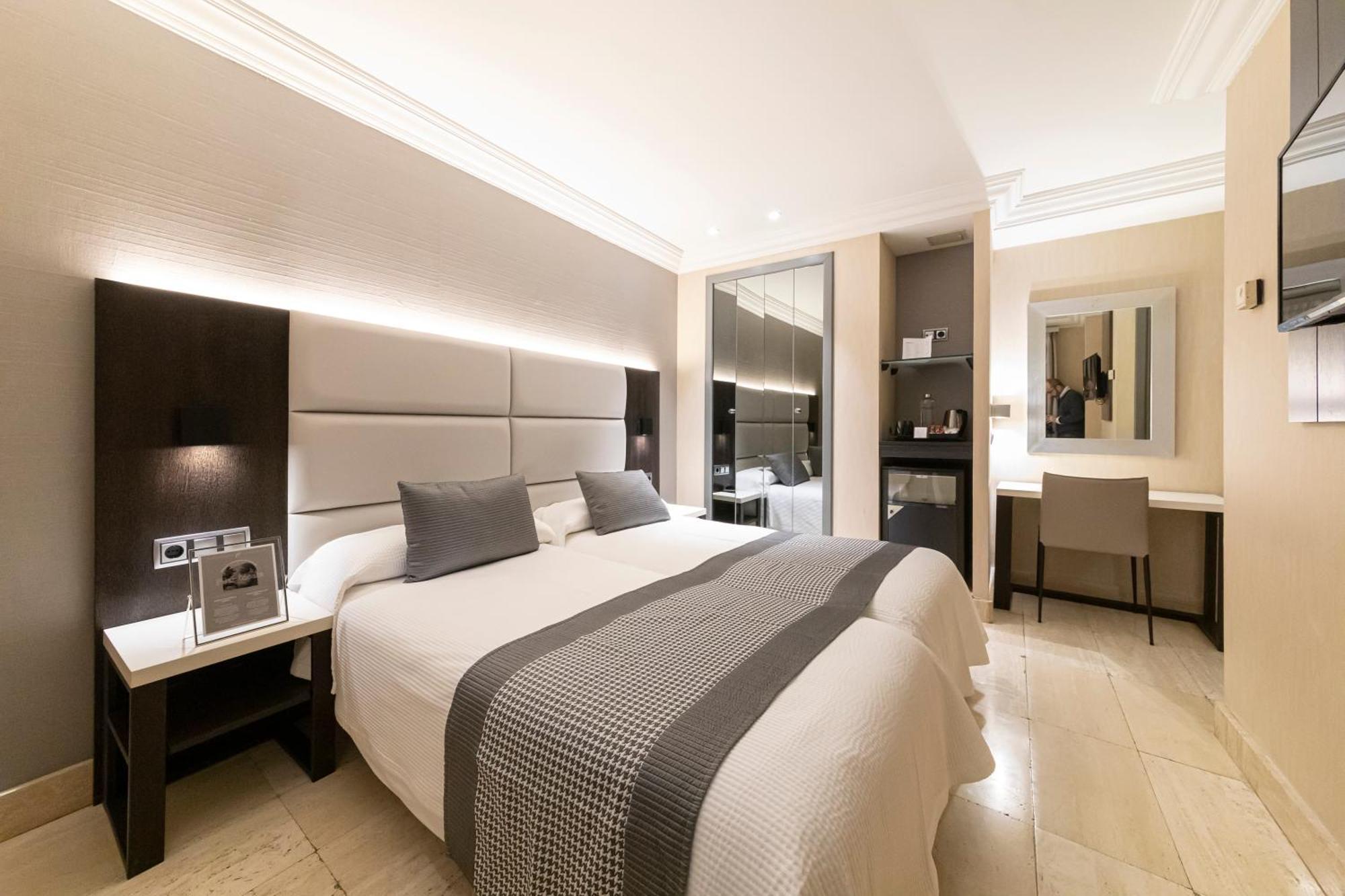 Habitus Hotel Europa Памплона Экстерьер фото