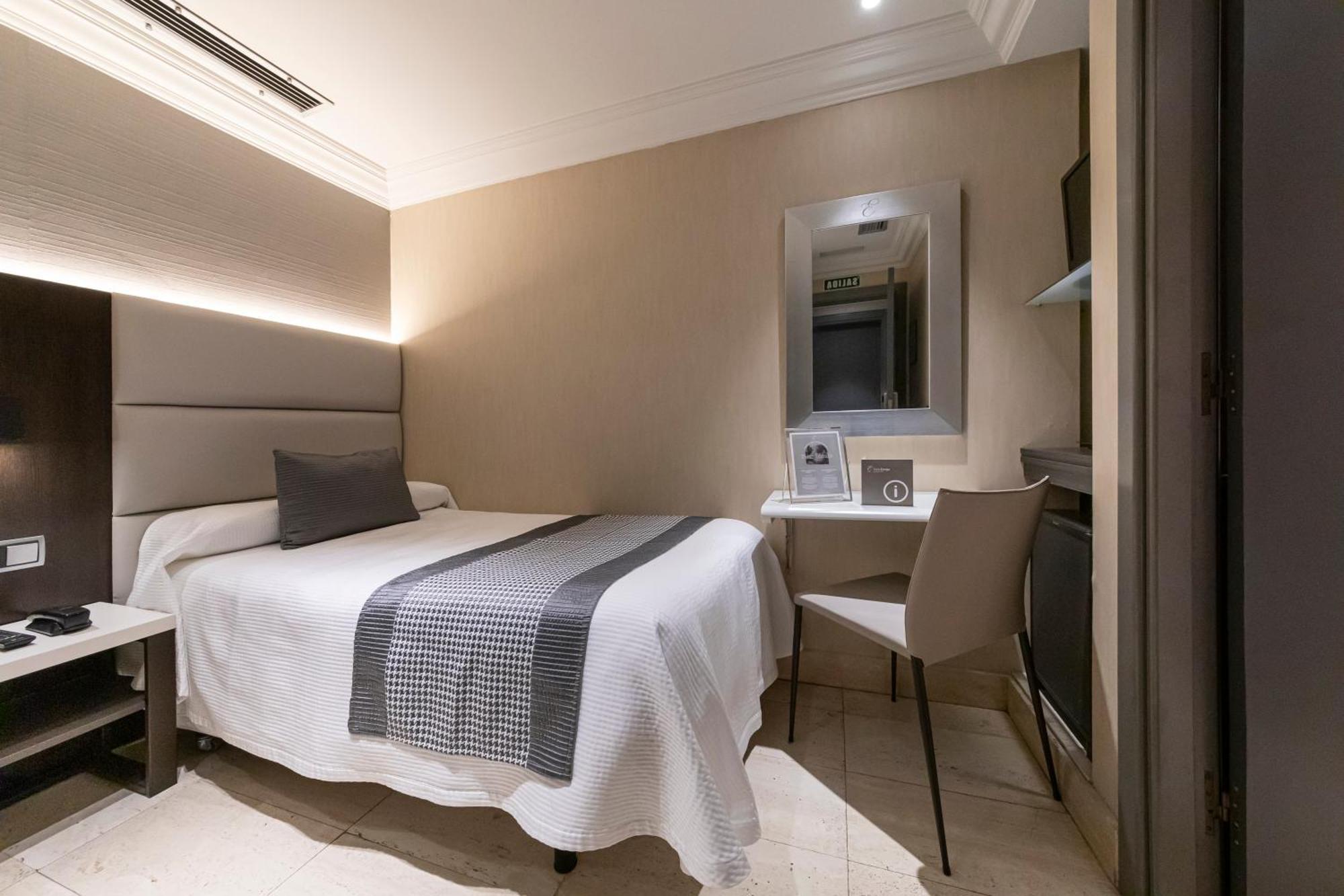 Habitus Hotel Europa Памплона Экстерьер фото