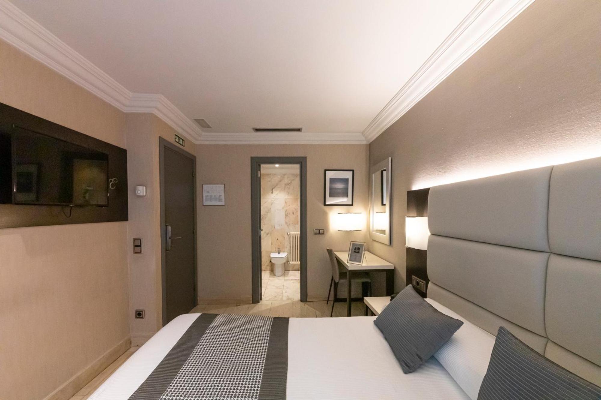 Habitus Hotel Europa Памплона Экстерьер фото