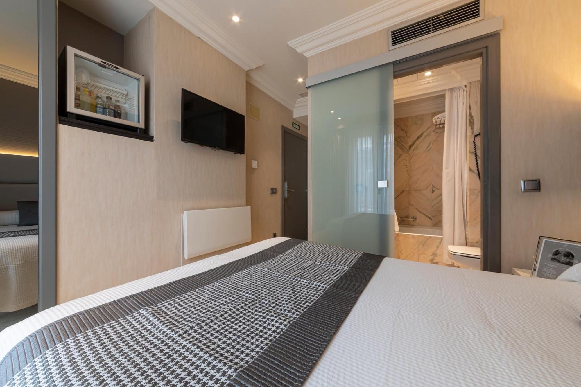 Habitus Hotel Europa Памплона Экстерьер фото