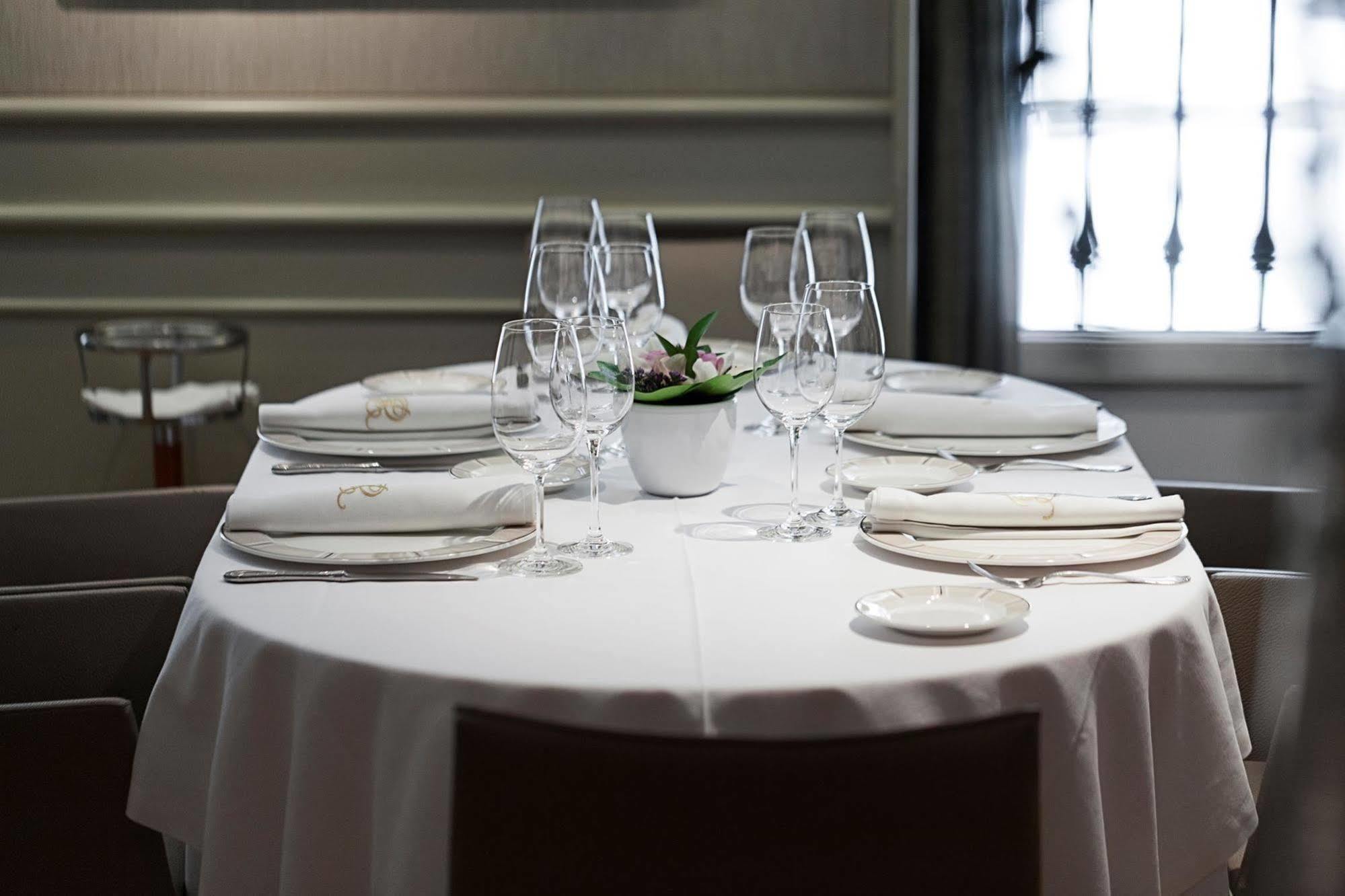 Habitus Hotel Europa Памплона Экстерьер фото
